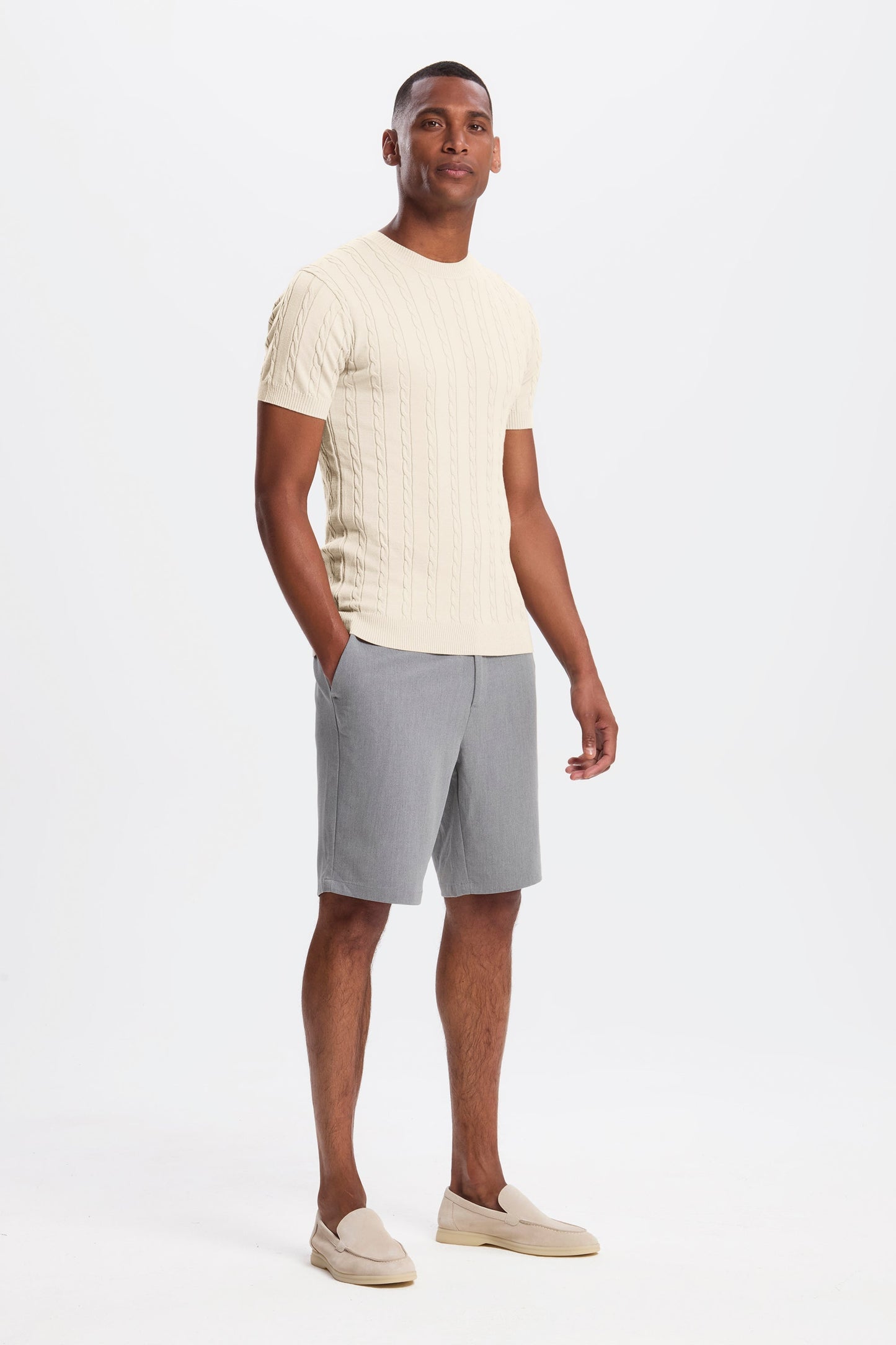 DAS KABEL-KURZARM-T-SHIRT