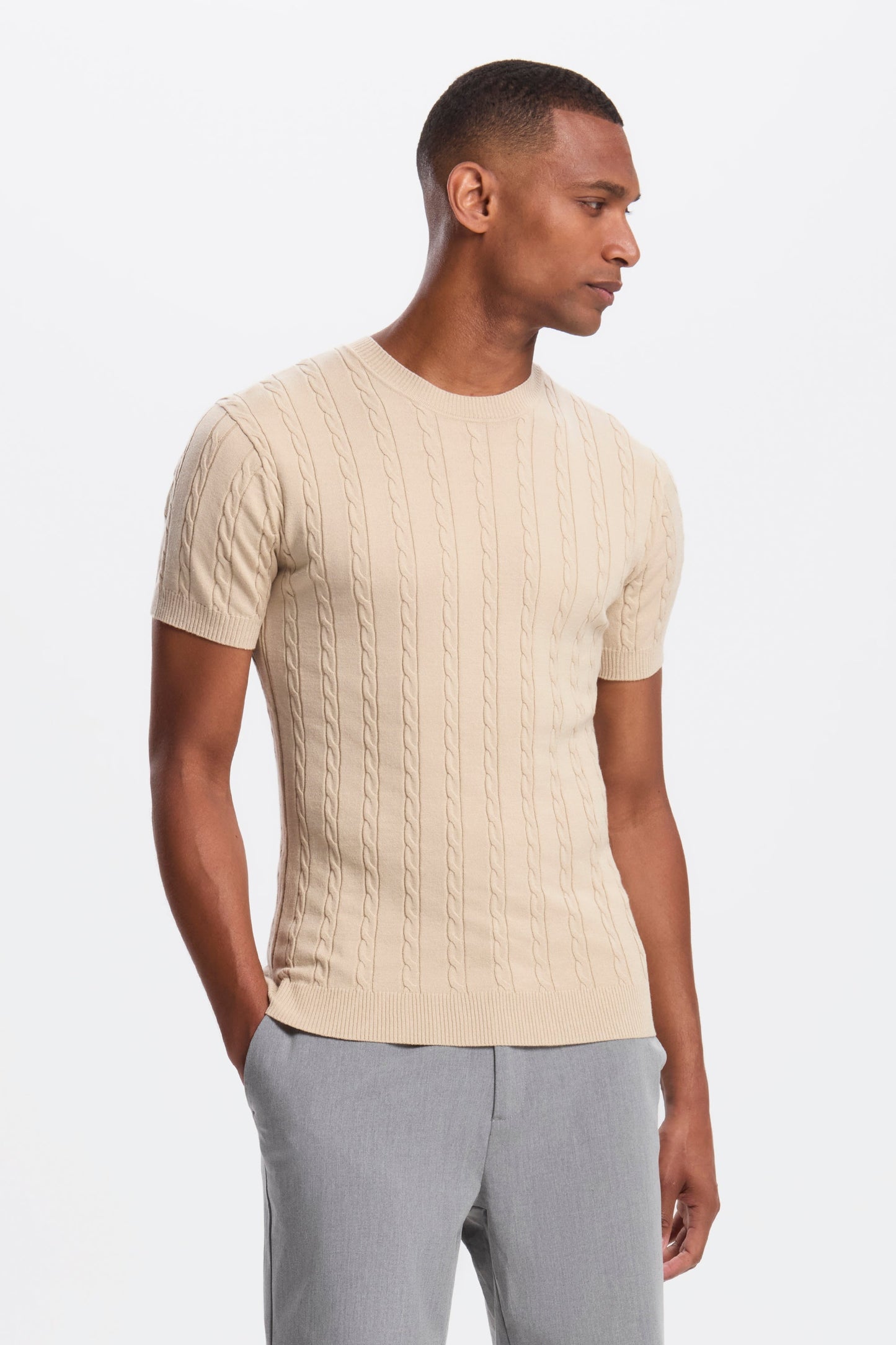 DAS KABEL-KURZARM-T-SHIRT